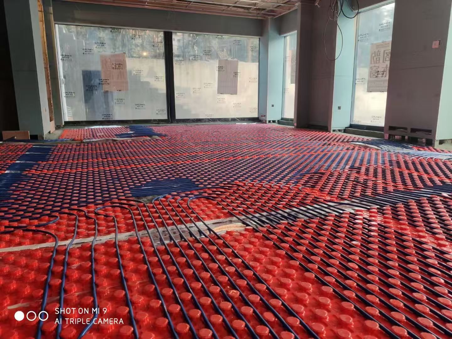 常州西太湖 1200 平别墅项目地暖铺设现场一